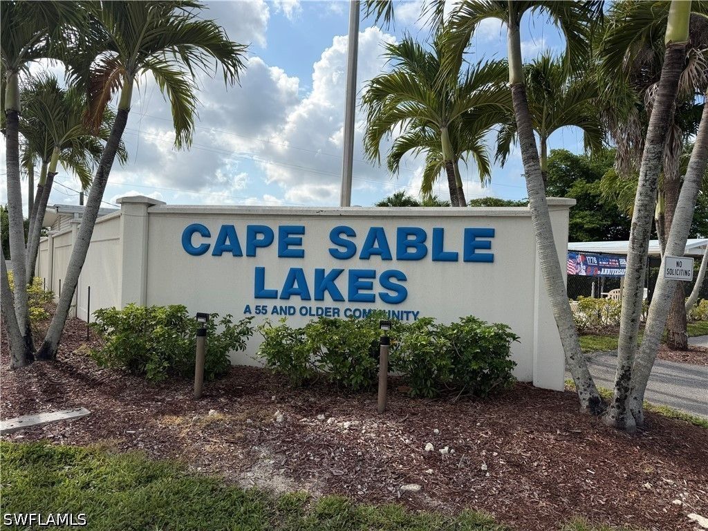 260 Cape Sable Dr, Naples