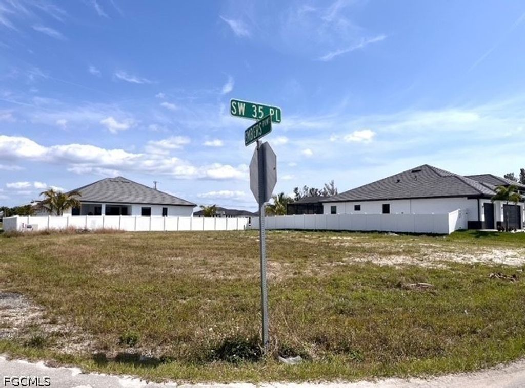 3 Sw 35th Pl, Cape Coral