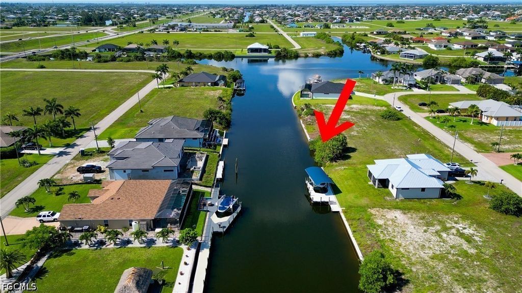 1015 Nw 33rd Ave, CAPE CORAL