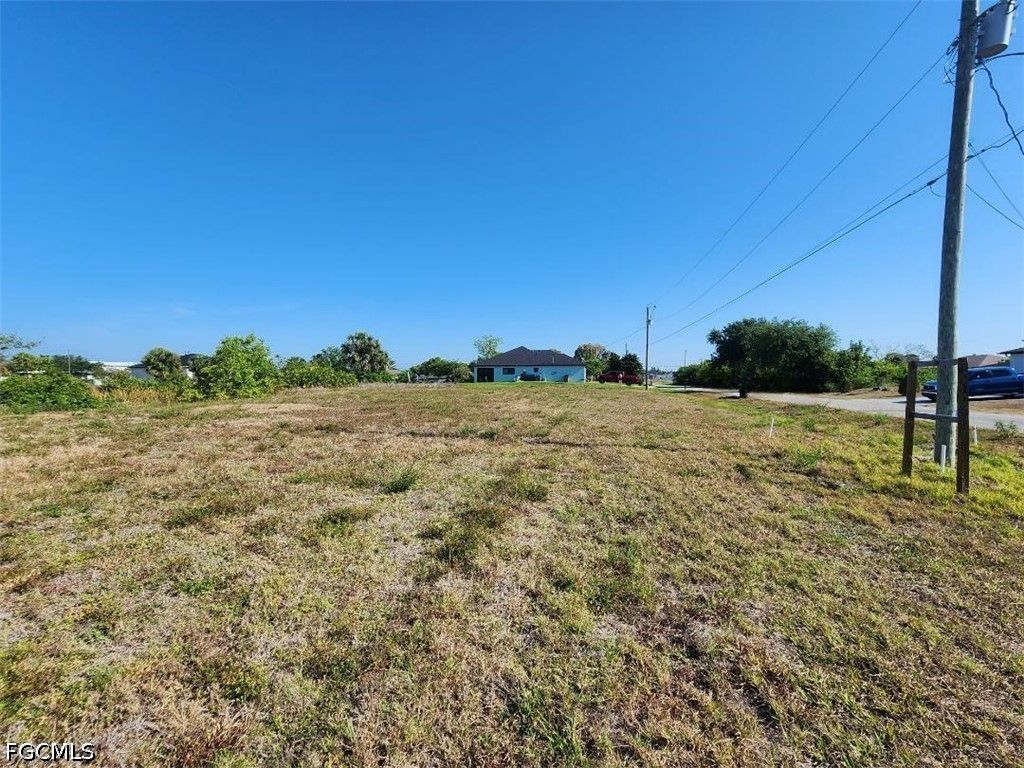 2210 Ne 22nd Ave, Cape Coral