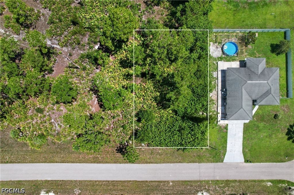 1141 Cove St E, LEHIGH ACRES