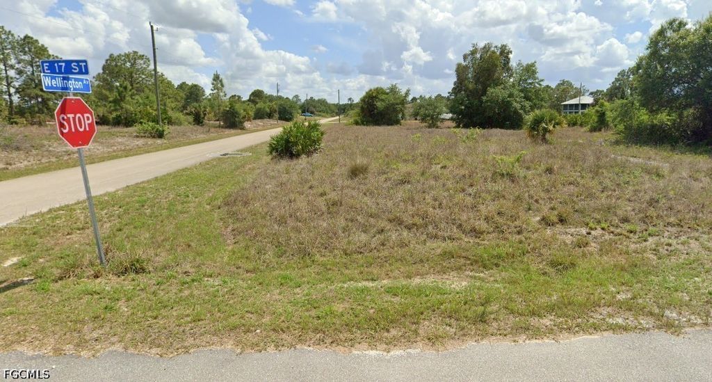 3406 E 17th St, LEHIGH ACRES