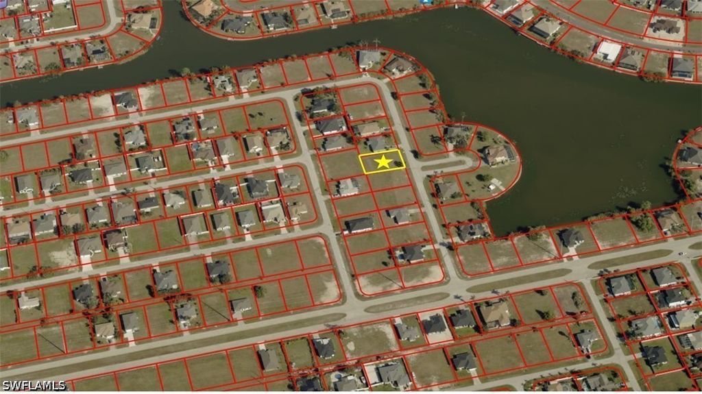 824 Nw 19th Pl, CAPE CORAL