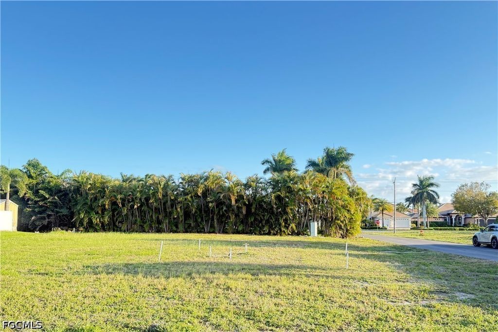 1928 Sw 54th Ln, Cape Coral