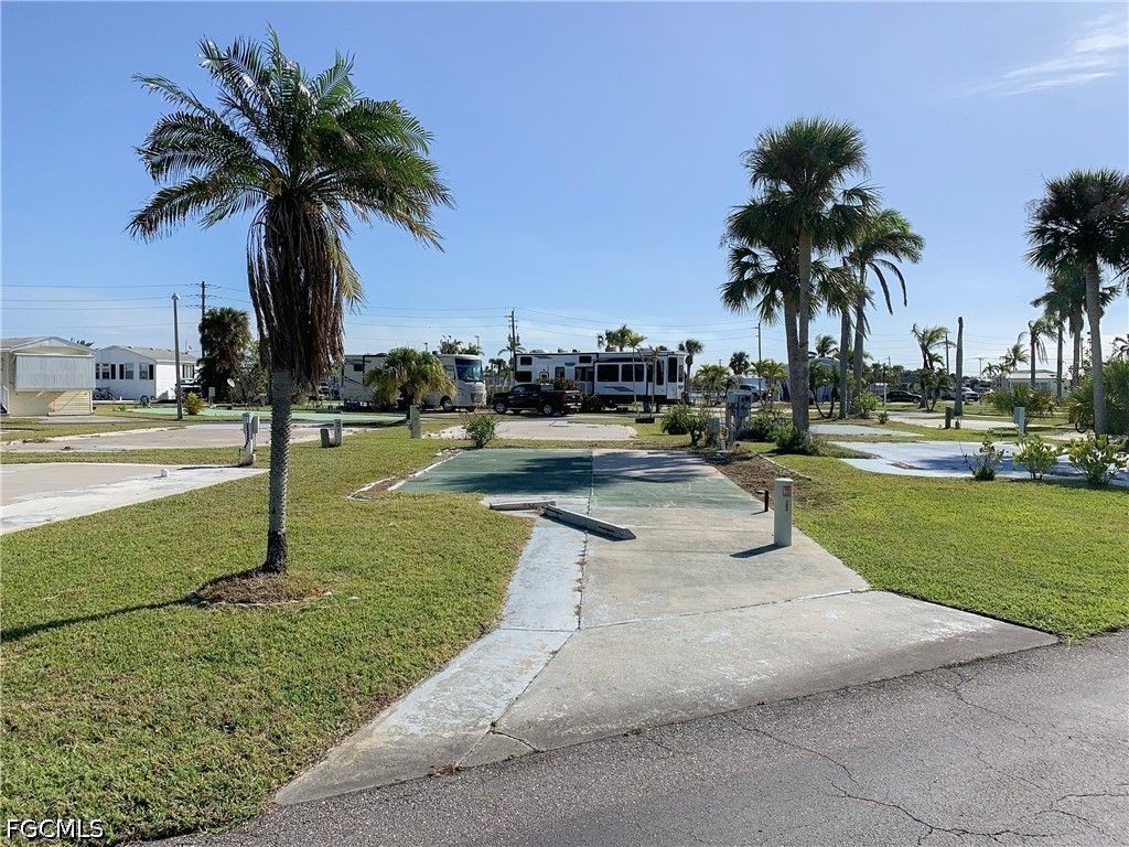 19681 Summerlin #208 Rd, FORT MYERS