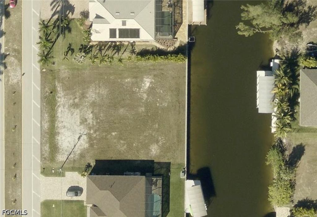 1801 Old Burnt Store Rd N, CAPE CORAL