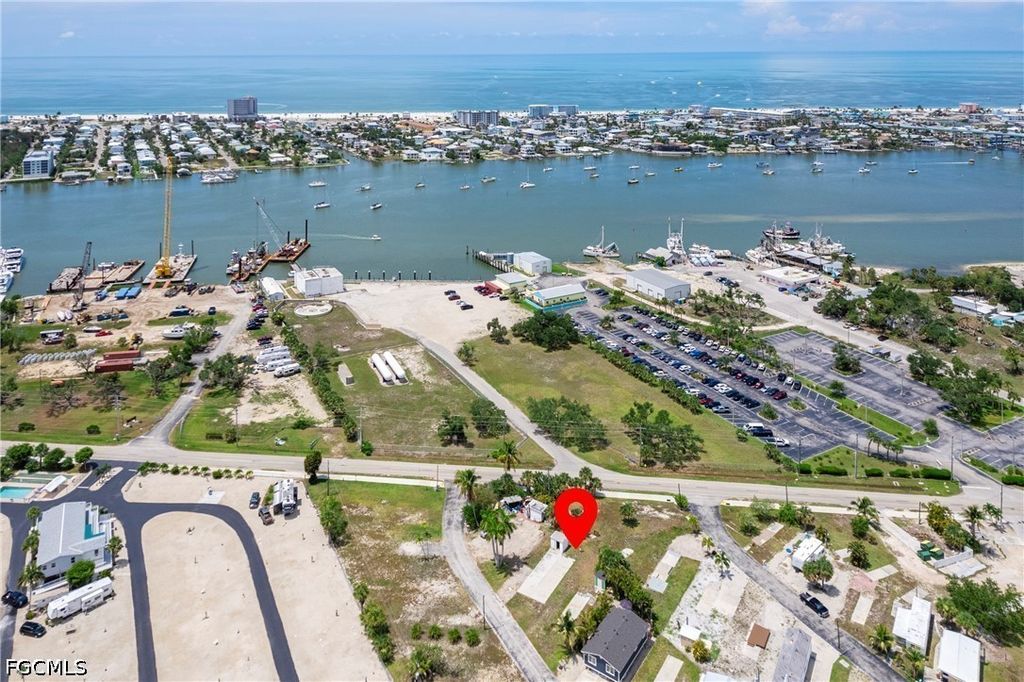 47 Oyster Bay Ln, FORT MYERS BEACH