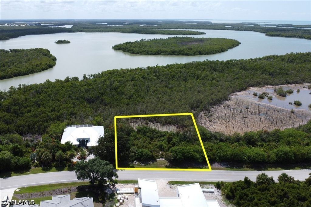 792 Whiskey Creek Dr, Marco Island