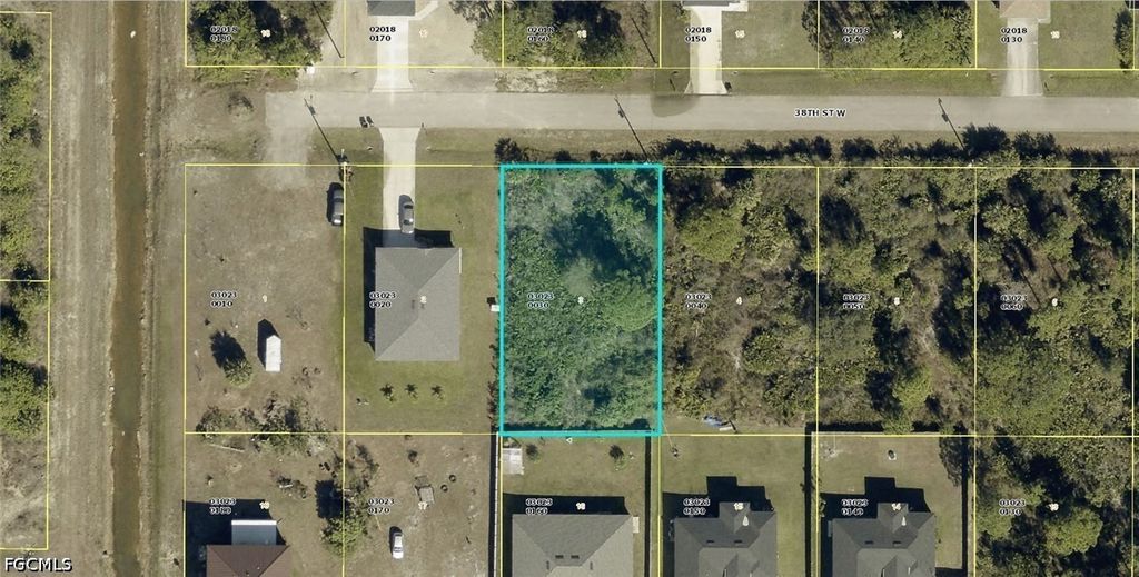 3013 38th St W, Lehigh Acres