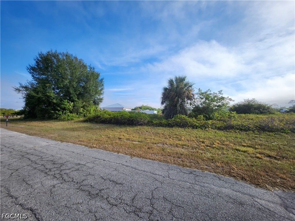 7020 Calder Cir, LABELLE
