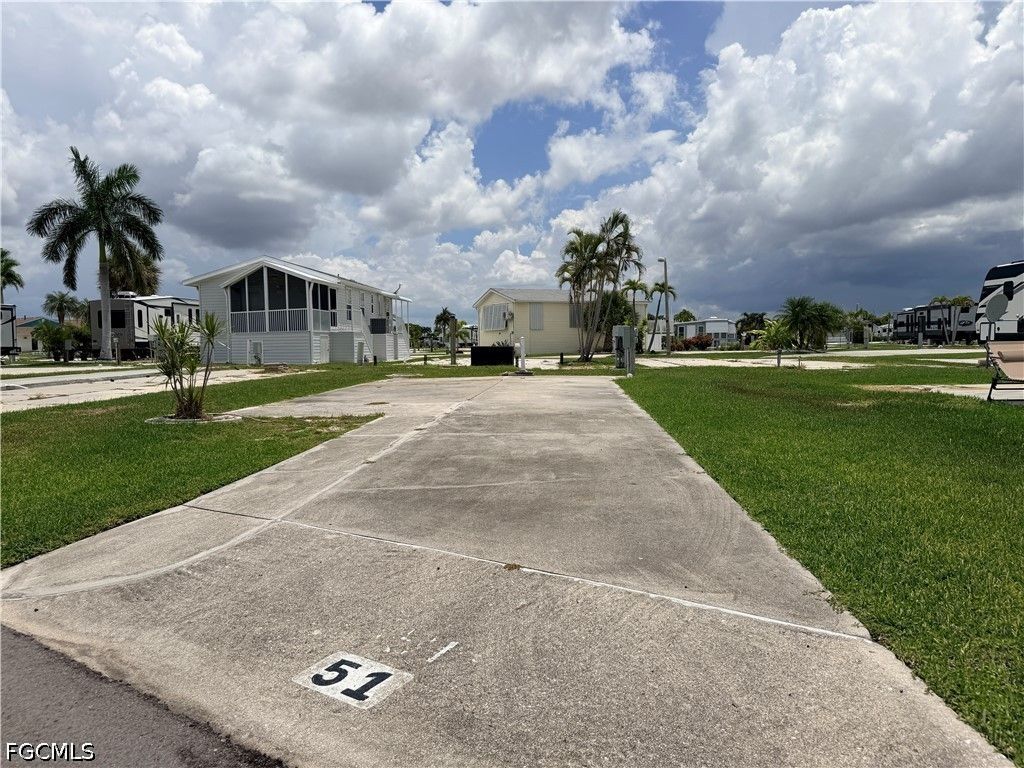 19681 Summerlin #51d Rd, Fort Myers