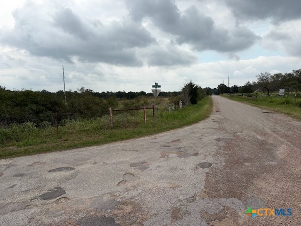 2609 County Road 216, Giddings