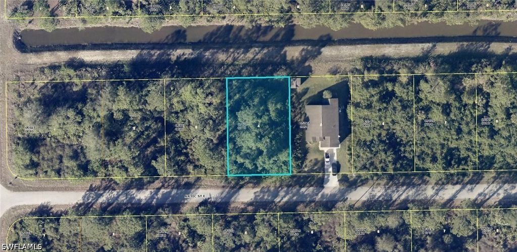 1111 Artic St E, Lehigh Acres