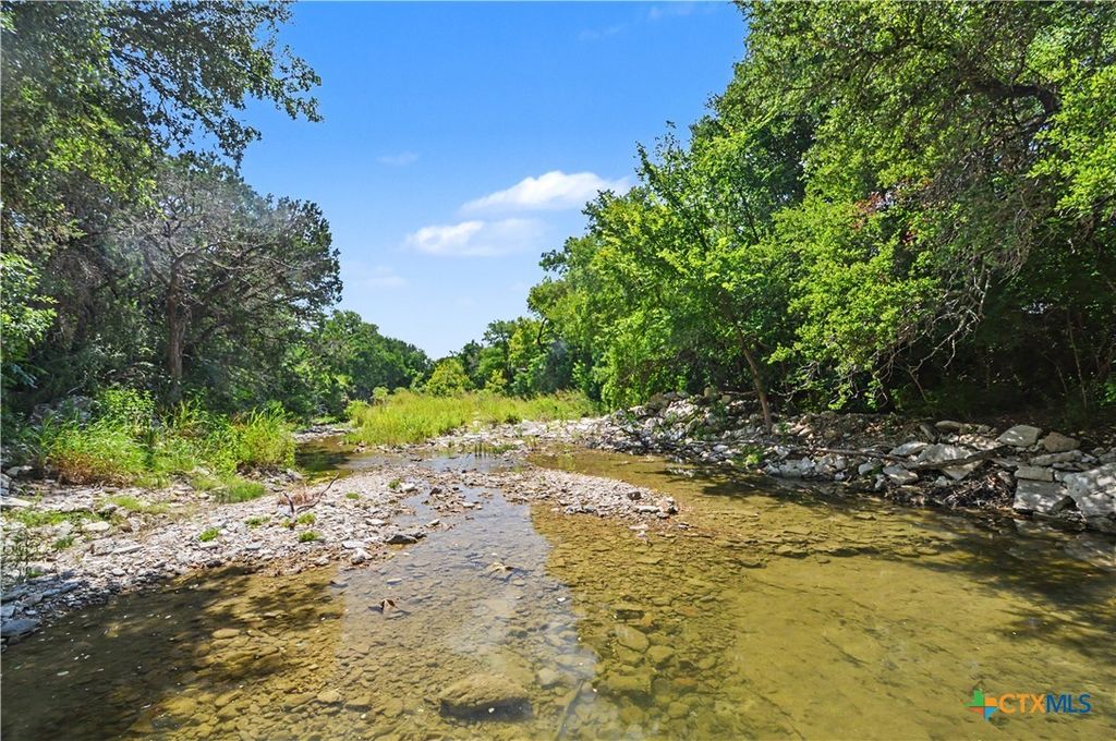 3250 Cr 2207, Lampasas