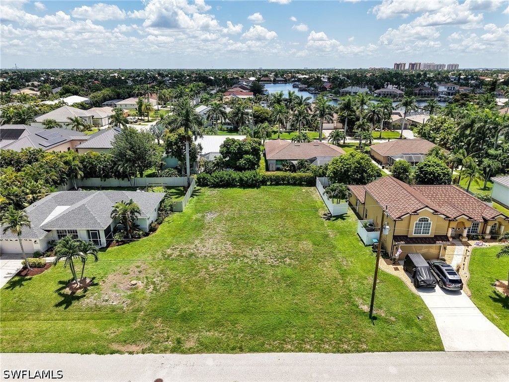 5235 Sw 27th Pl, Cape Coral