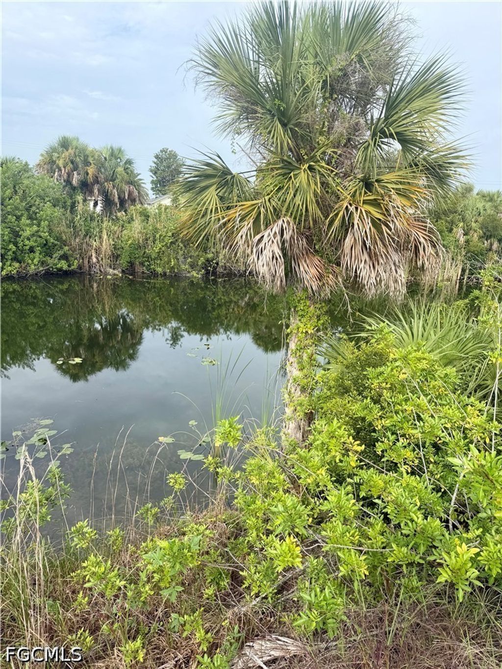 2220 Ne 19th Pl, Cape Coral