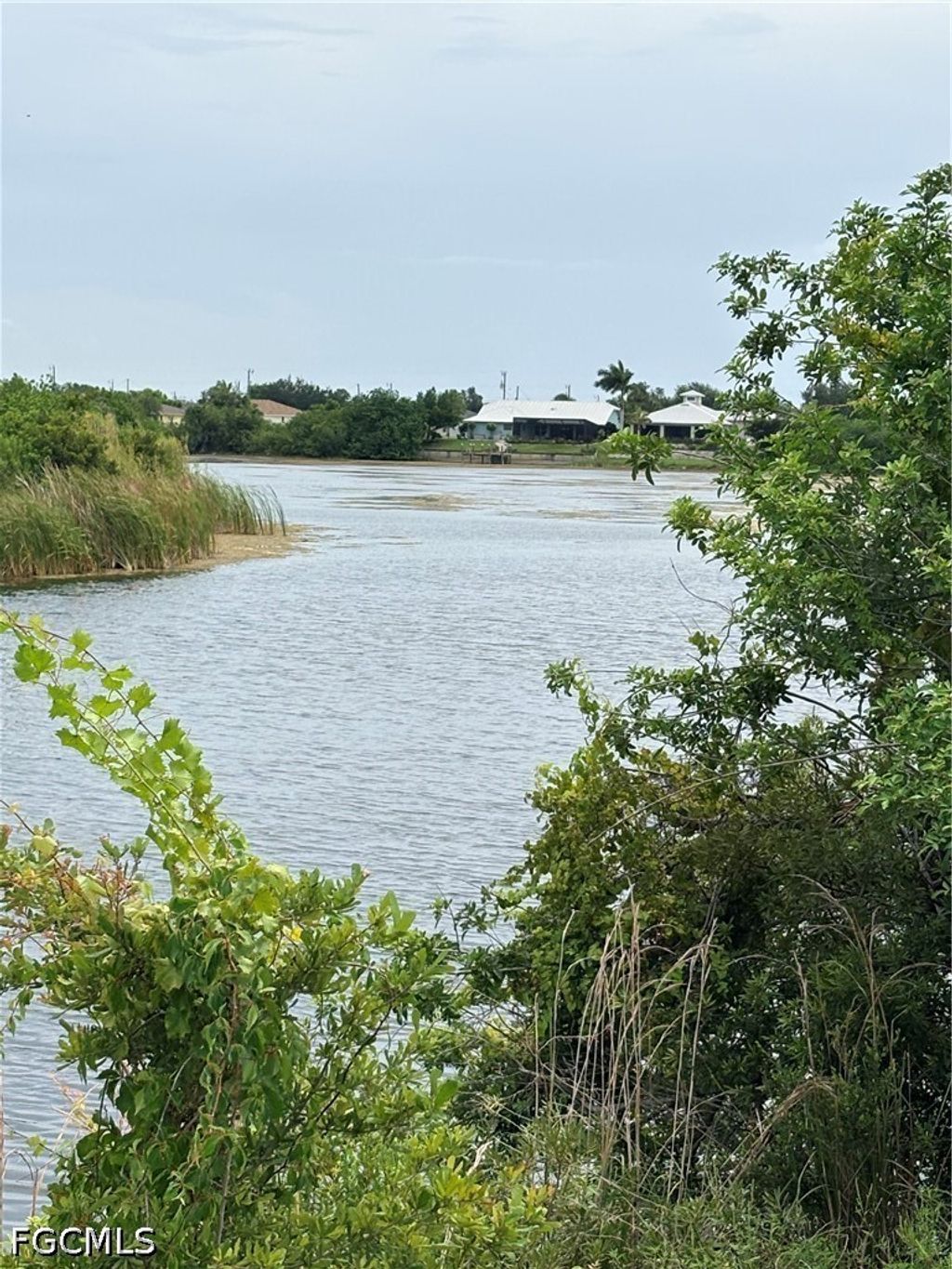 2412 Nw 6th Pl, Cape Coral