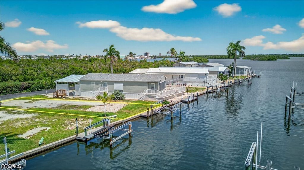 8 Galleon Way, FORT MYERS BEACH