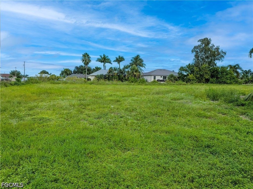 1332 Ne 21st Ave, CAPE CORAL