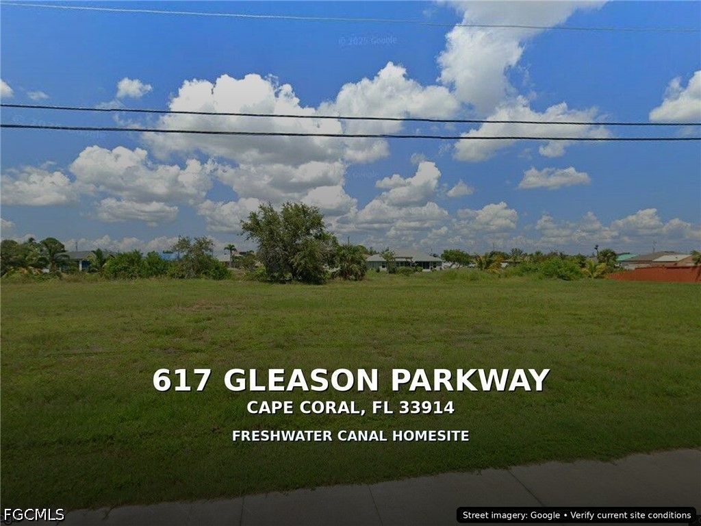617 Gleason Pkwy, CAPE CORAL