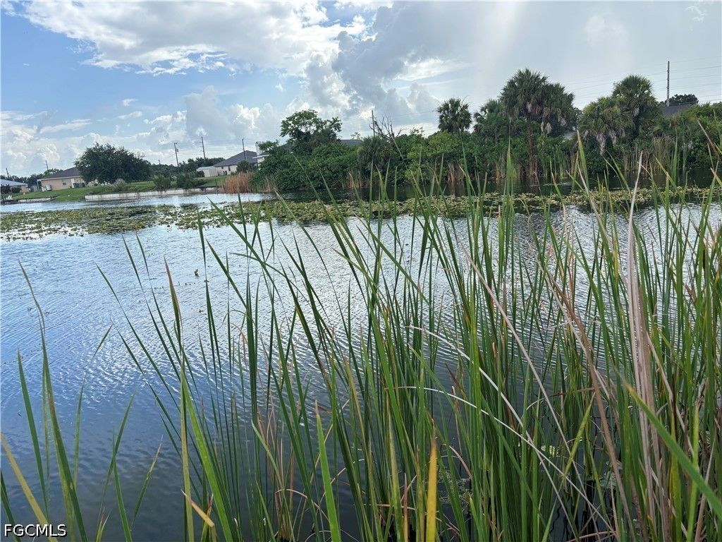 2155 Ne 20th Ln, CAPE CORAL