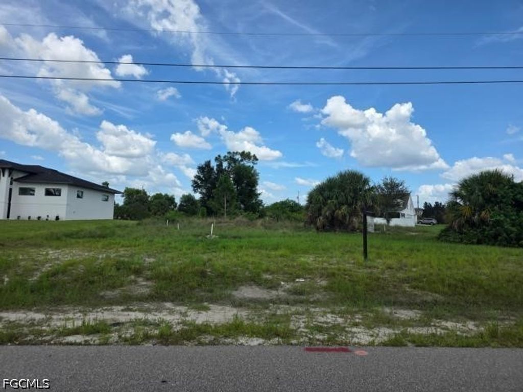 217 Sw 10th Ave, Cape Coral