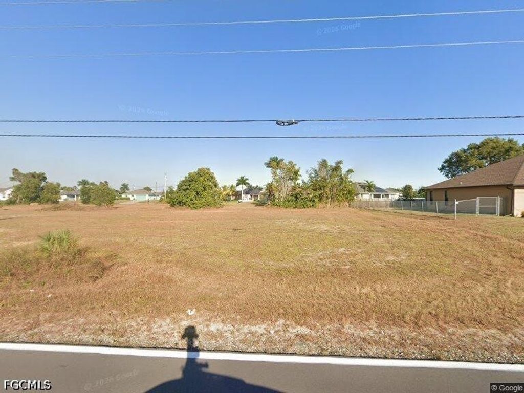 3931 E Gator Cir, Cape Coral