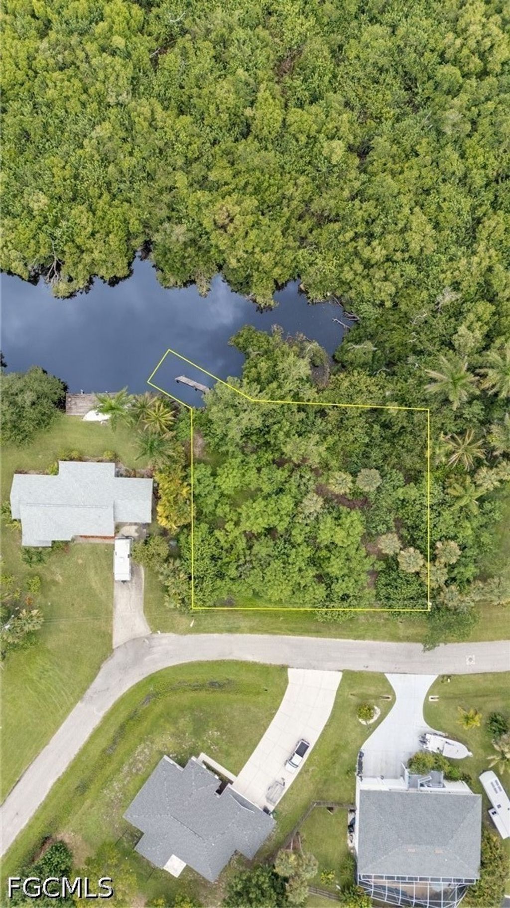315 Shore Dr, Fort Myers