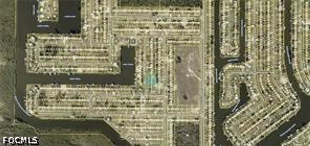 2027 Nw 41st Pl, CAPE CORAL