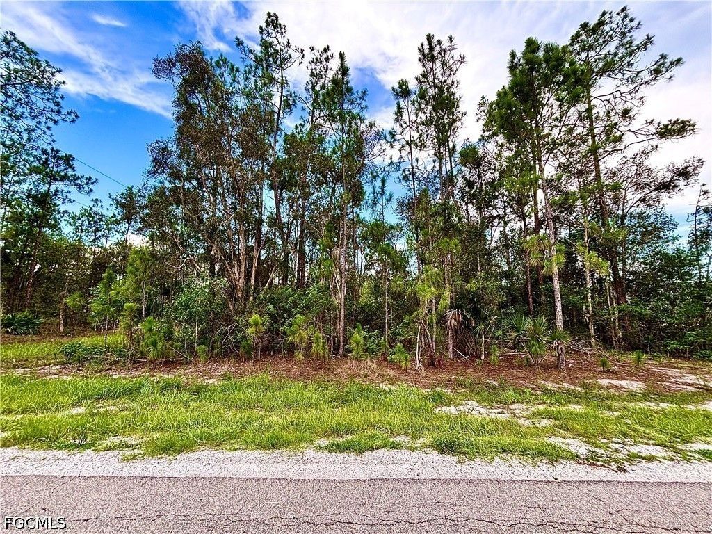 902 E 14th St, Lehigh Acres