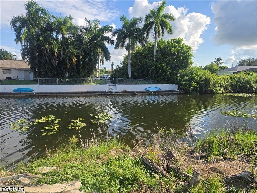 2205 Se 2nd Ter, Cape Coral