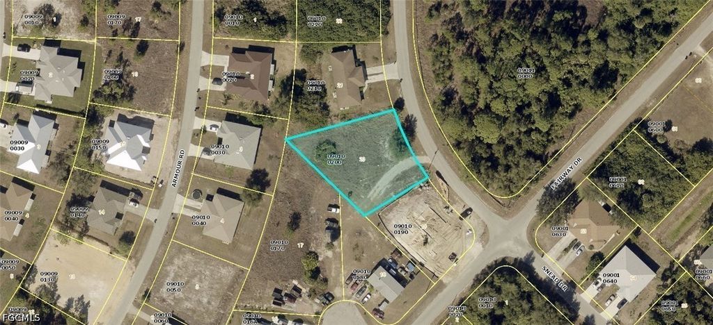 2214 Snead Dr, Lehigh Acres