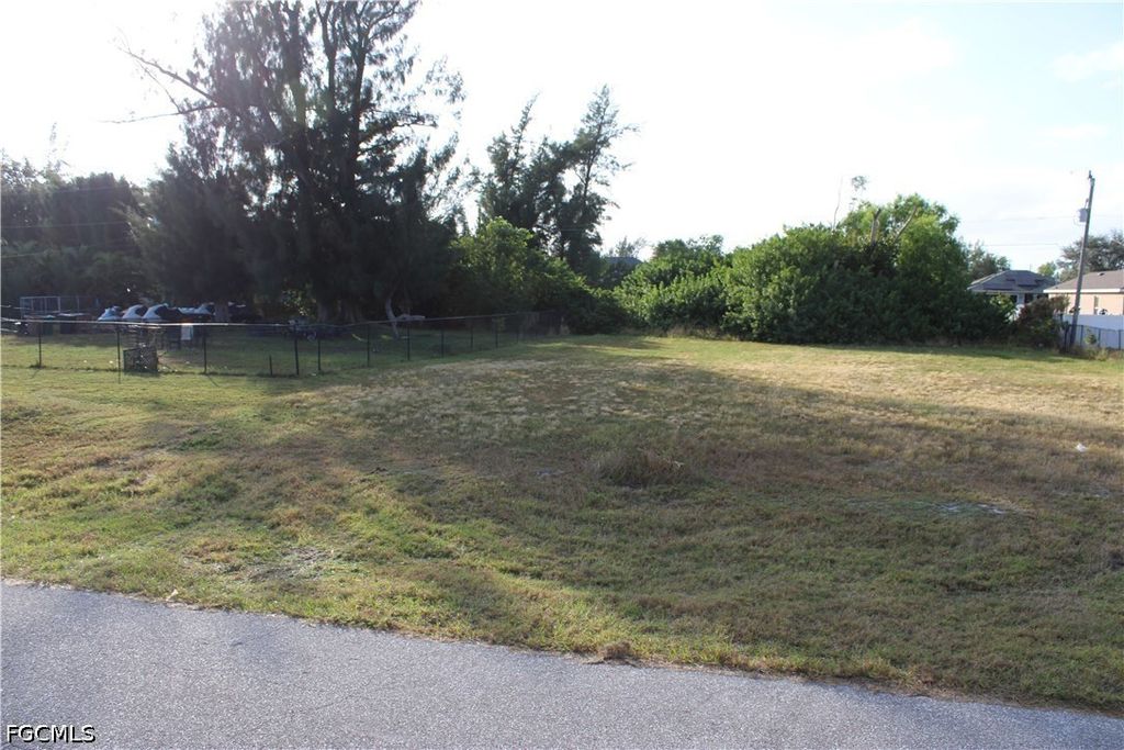 1634 Nw 1st Ave, CAPE CORAL