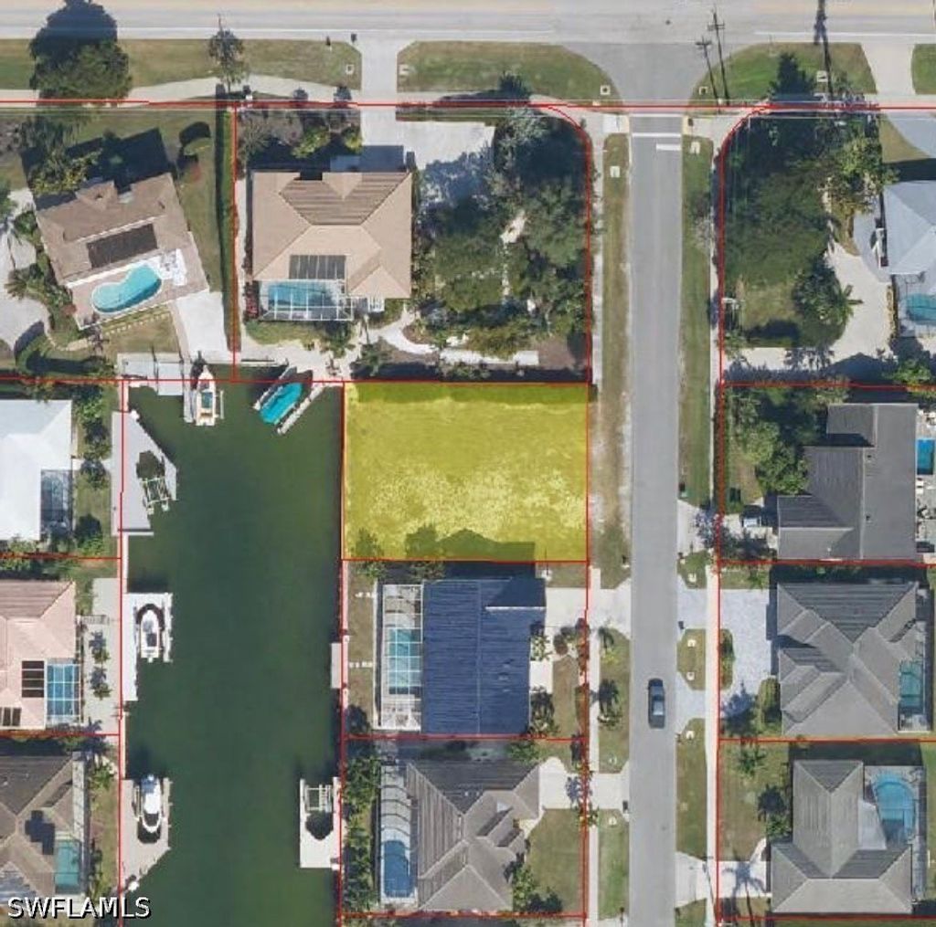 80 Lamplighter Dr, Marco Island