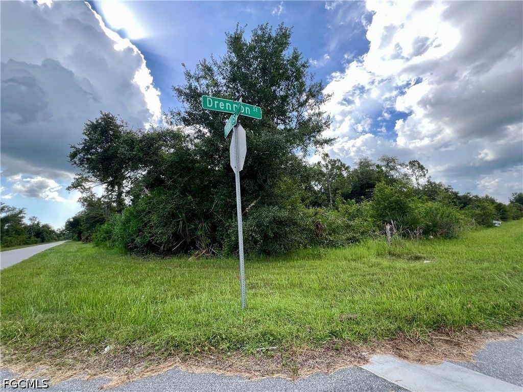 2399 Drennon St, PORT CHARLOTTE