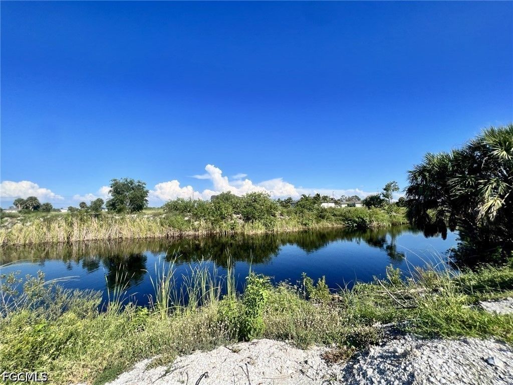 3833 Nw 38th Ave, CAPE CORAL