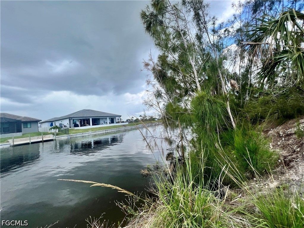 2131 Old Burnt Store Rd N, CAPE CORAL