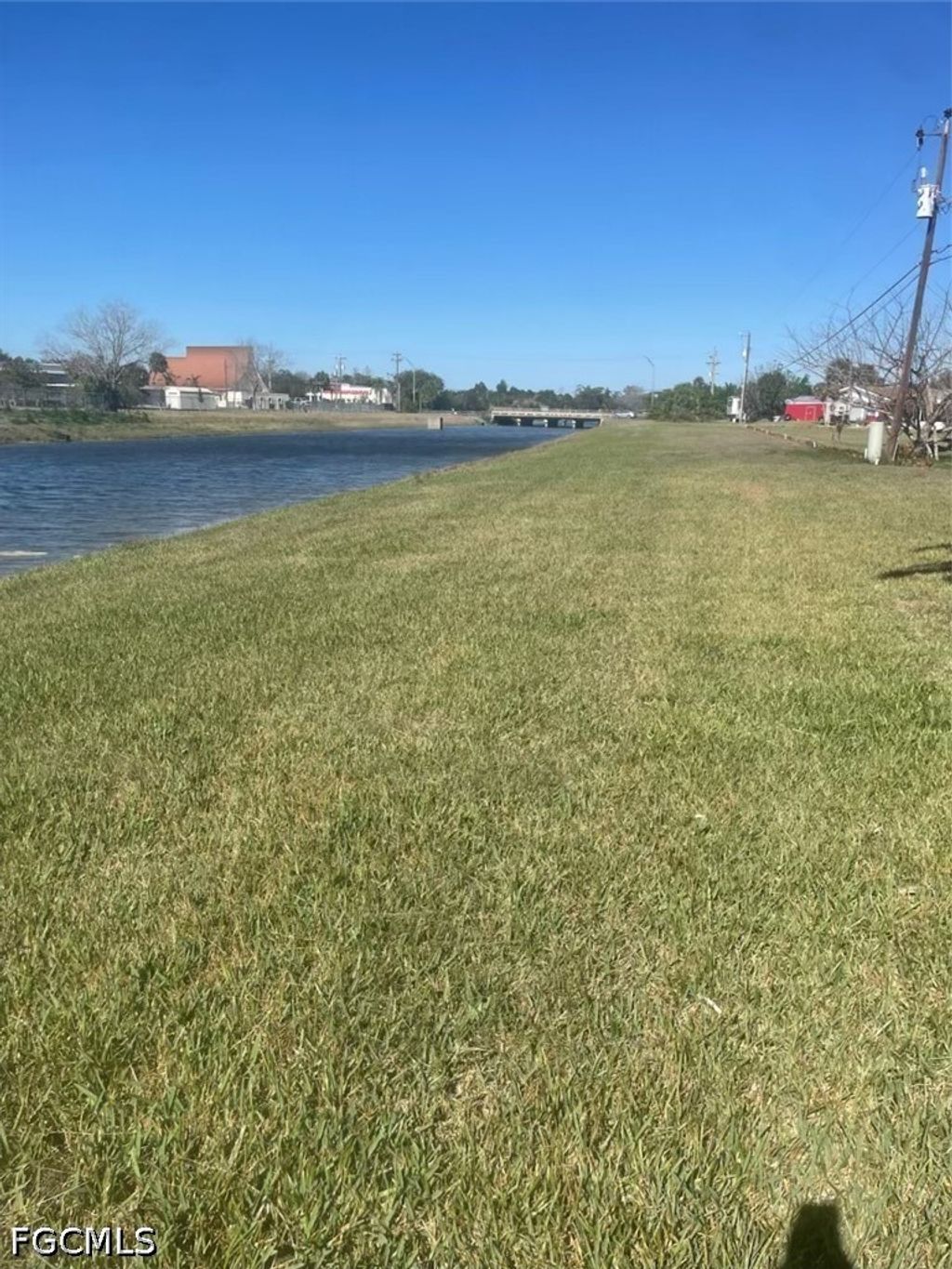1927 Nw 9th Pl, Cape Coral