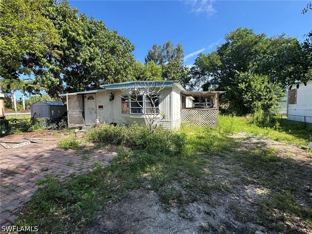 2919 Karen Dr, Naples