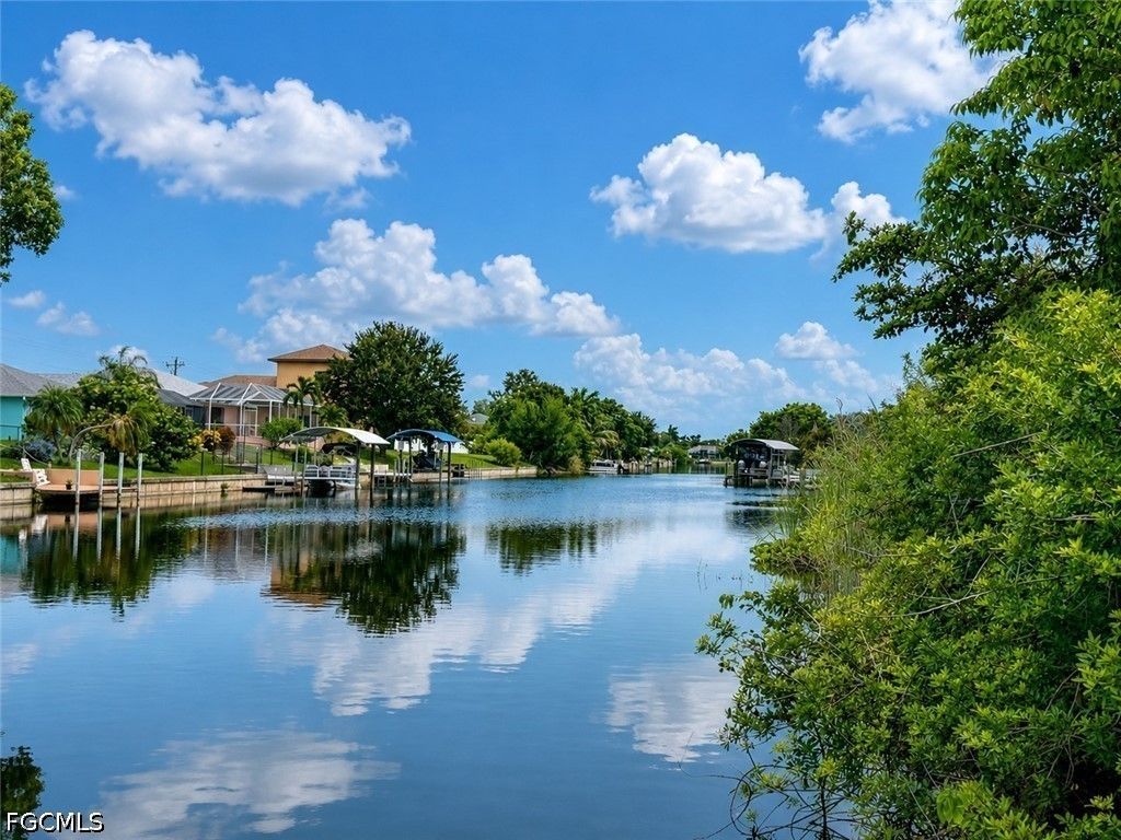 2 Ne 13th Ave, CAPE CORAL