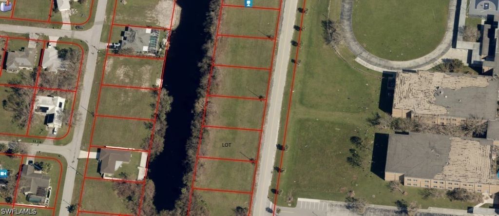 1702 Ne 10th Pl, Cape Coral