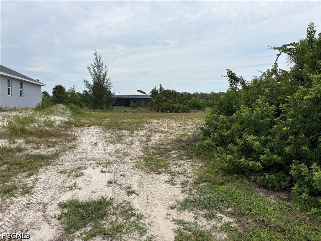 2725 Nw 41st Ave, Cape Coral