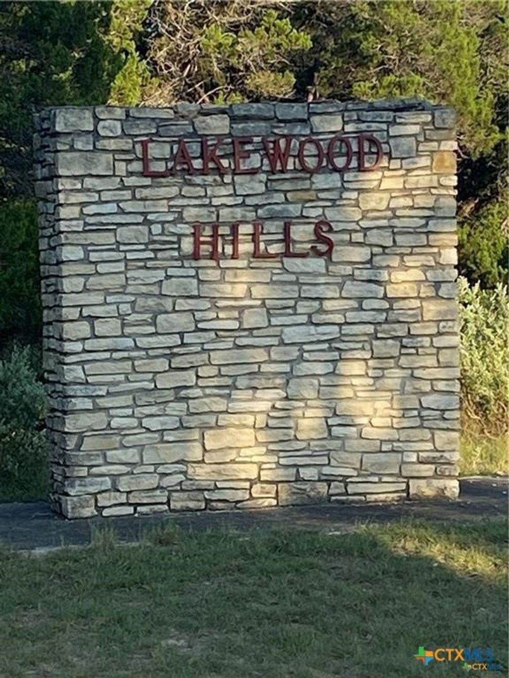 124 Woodridge, Canyon Lake