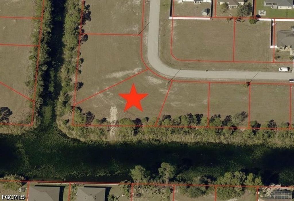 1728 Nw 27th St, CAPE CORAL