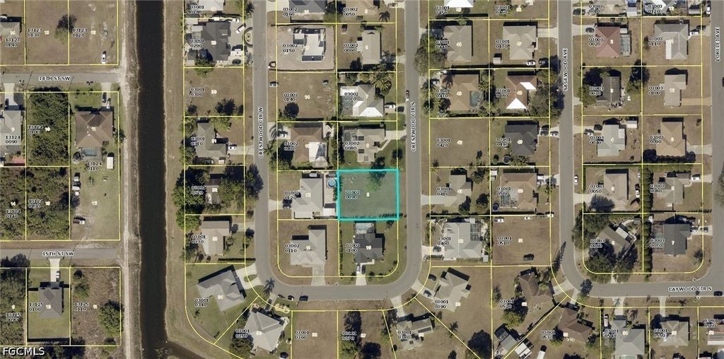 17 Crestwood Cir S, LEHIGH ACRES