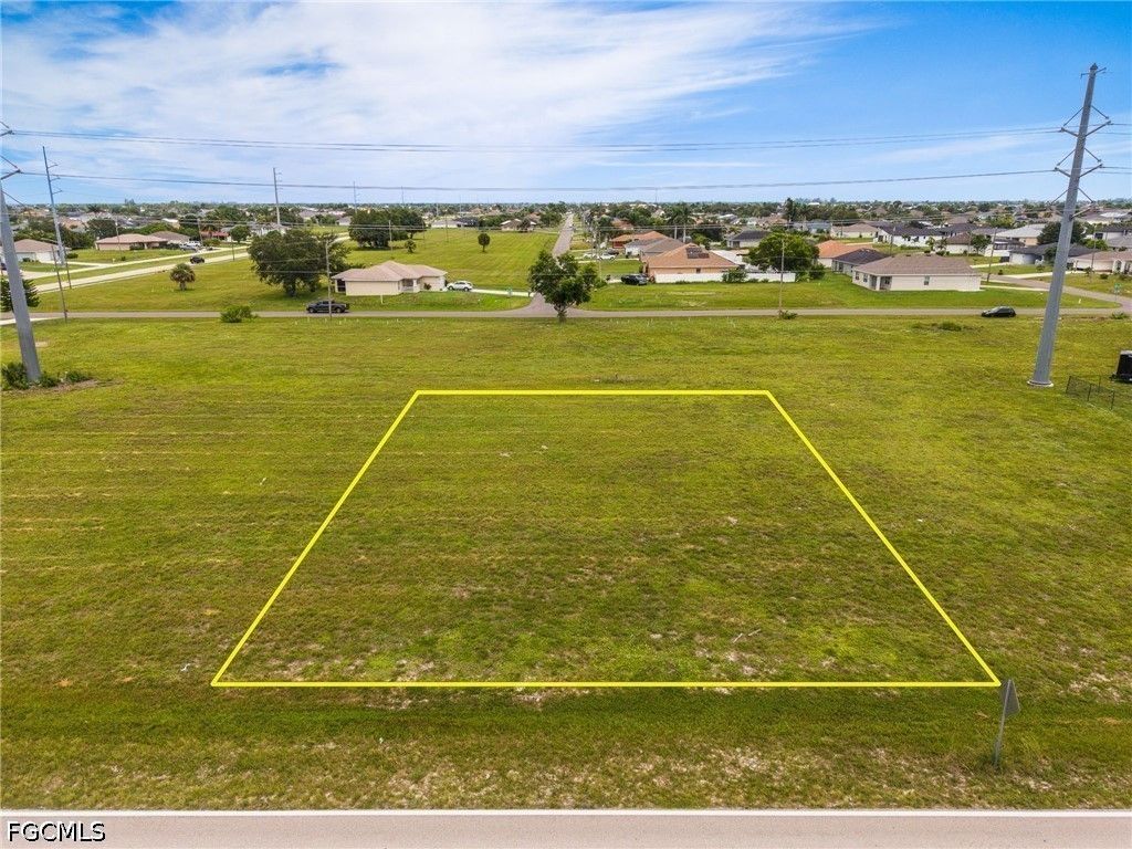 711 El Dorado Blvd N, Cape Coral