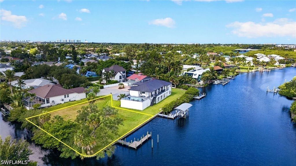 27218 High Seas Ln, Bonita Springs