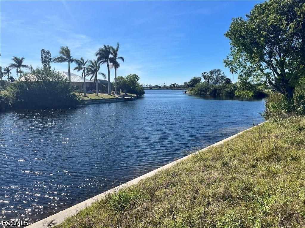1202 Nw 18th Ter, CAPE CORAL