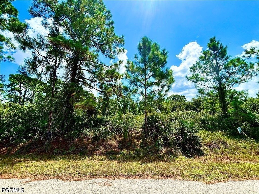 1198 Pine Ave, LEHIGH ACRES