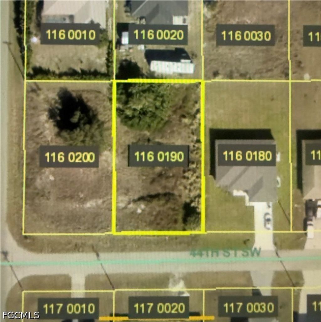 2616 44th St Sw, LEHIGH ACRES
